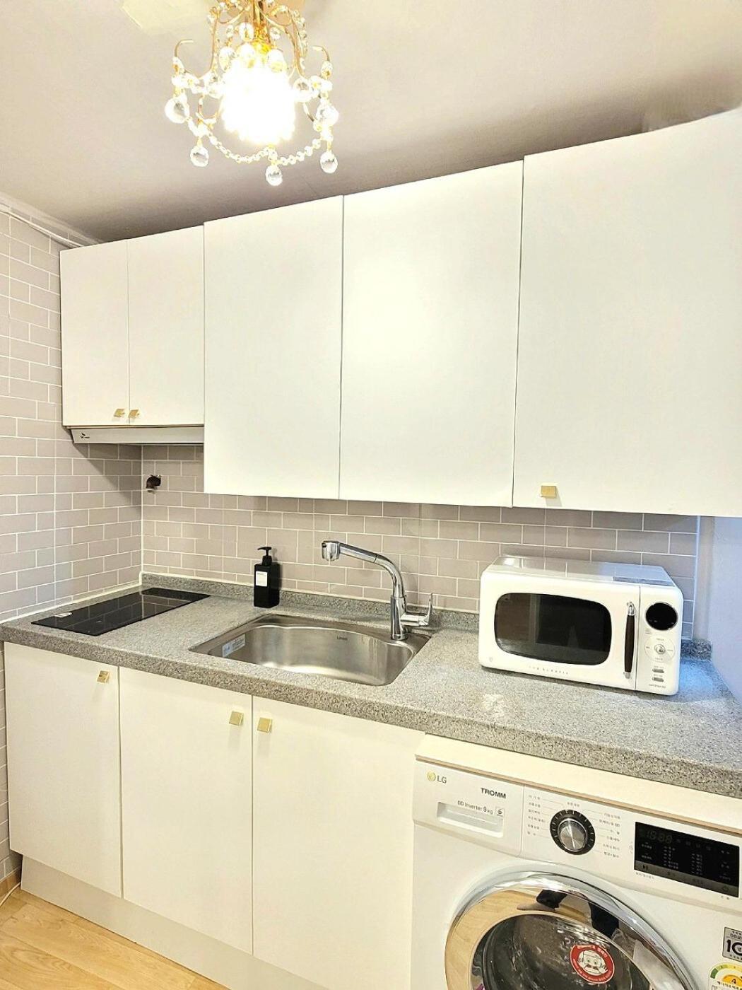 Apartment Danbam Sinchon, 2br Up To 3 People *